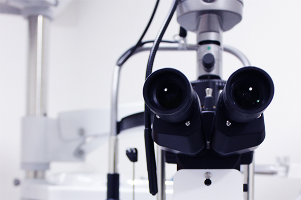 Equipo de diagnóstico oftanmológico para ultrasonido ocular.